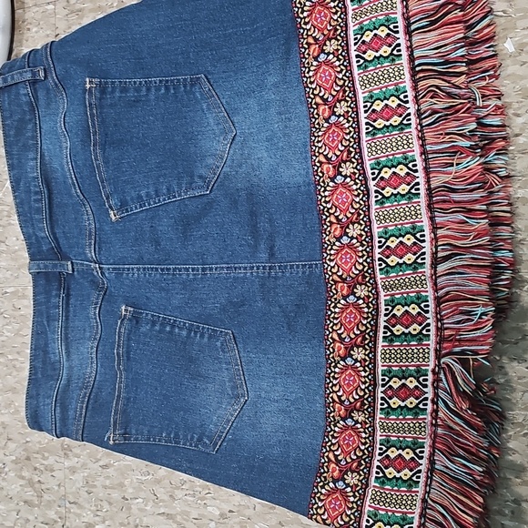 Embroidered Fringe Denim Mini Skirt - Blue - Picture 3 of 3